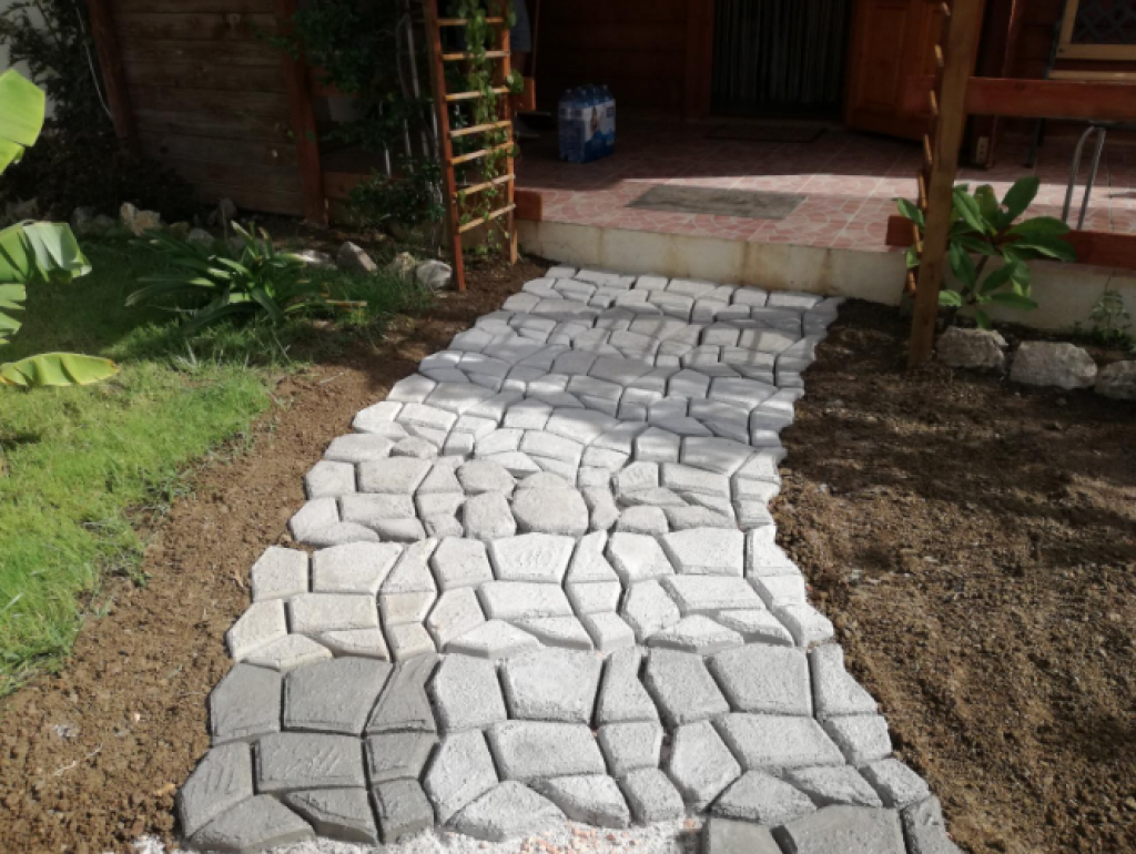 stampo vialetto cemento regalol