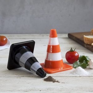 Porta Sale E Porta Pepe Coni Lavori In Corso